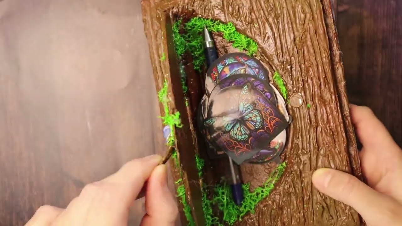 DIY notepad decor with a secret door / DIY notebook decor hand made / notebook cover wood texture