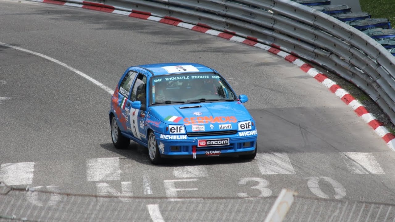 Parade samedi Grand prix de Pau historique 2023 Clio 16s Coupe Elf (Cup)