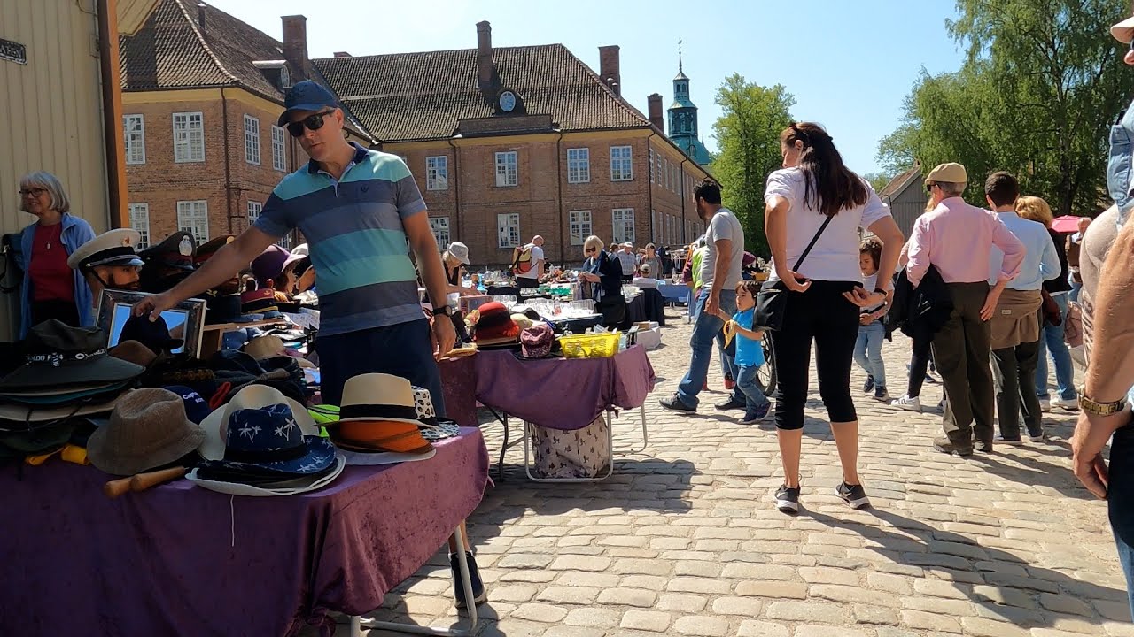 Rundt omkring i Gamlebyen i Fredrikstad på sykkel