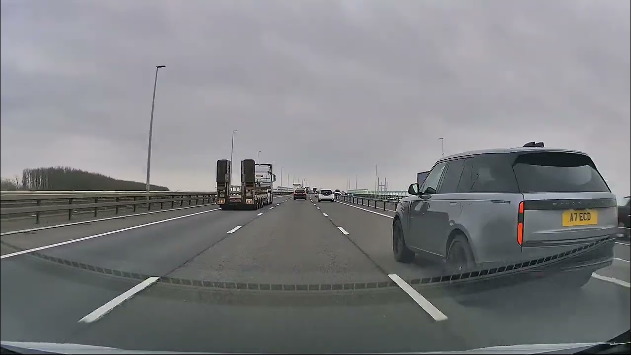 Dash Cam Journey from Newport to Center Parcs Longleat via the M4 (2× Speed)