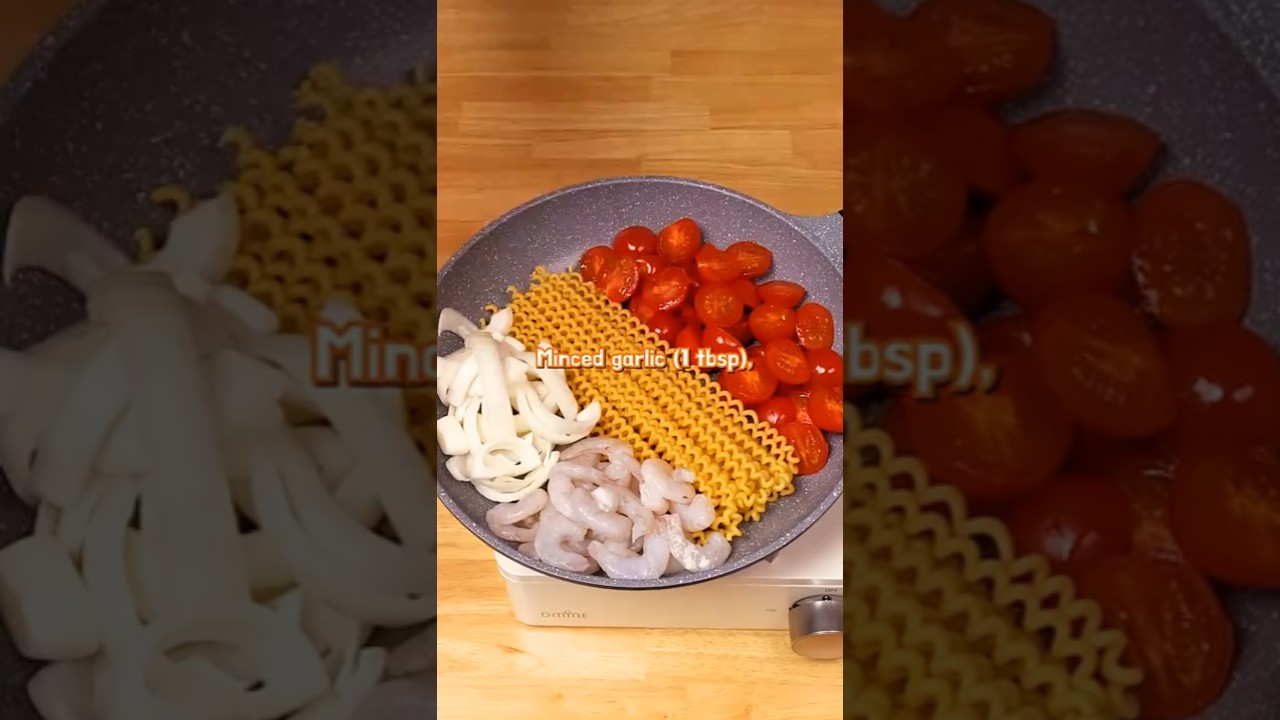 Супер простой рецепт пасты с томатным соусом и сливочным сыром, приготовленной в одной сковороде 🍝🔥