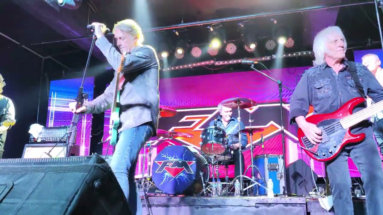 FM - American Girls /Frozen Heart /Hotwired [Live in Lima Perú 03/03/2026] 