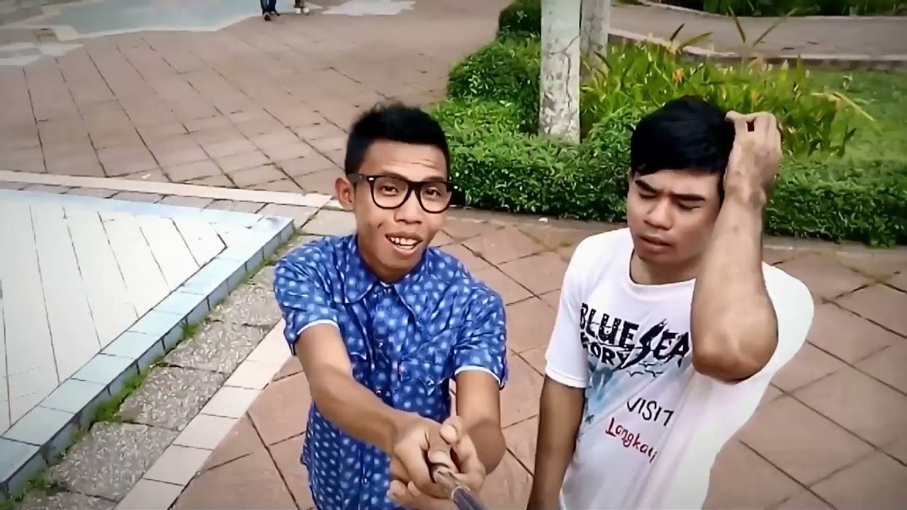BUKAN SEKADAR GILA | Episod 1