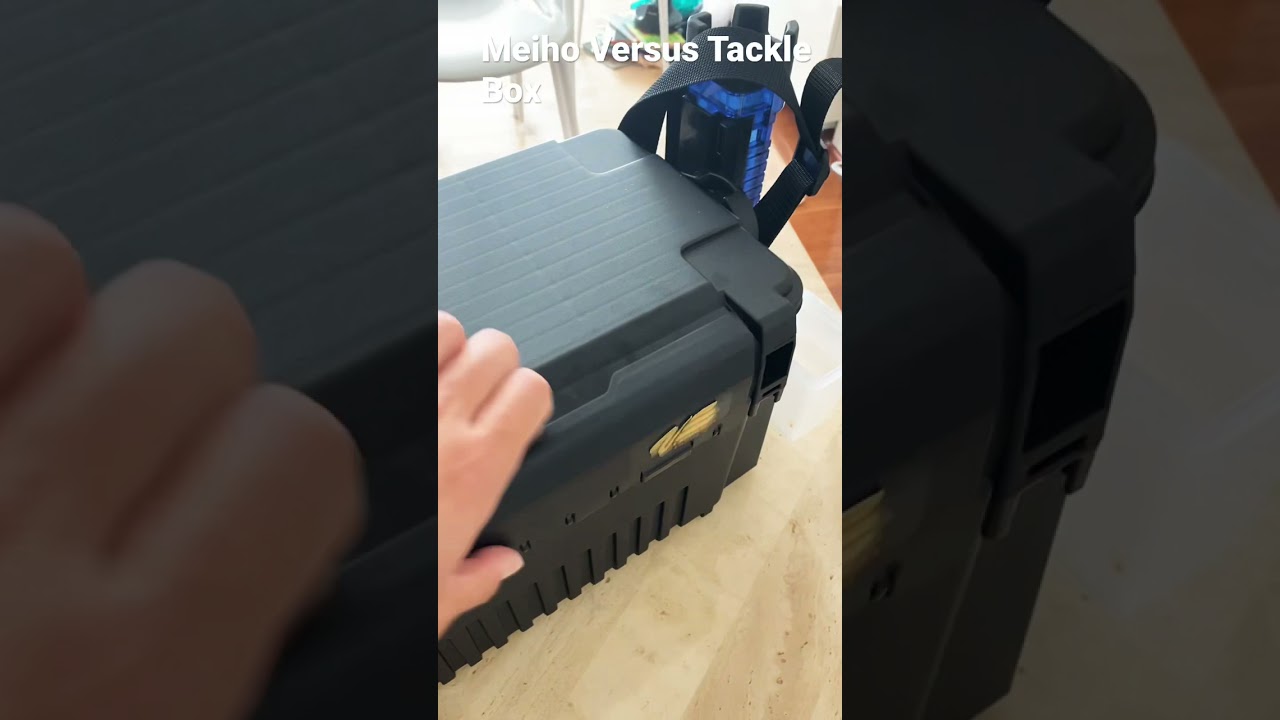 Meiho Tackle Box Versus 7070
