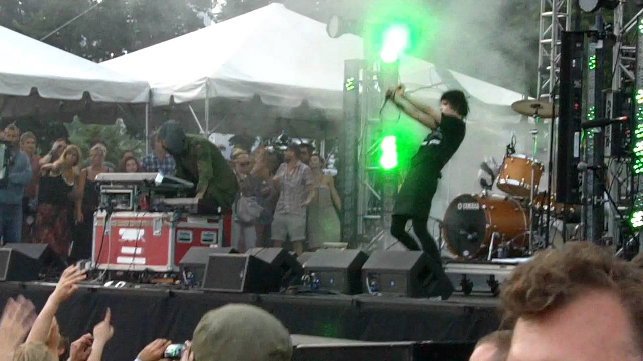 Crystal Castles - Celestica - Lollapalooza - Aug 5 2011 - Chicago