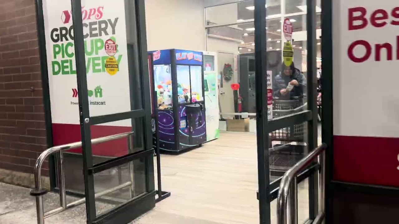 Tops automatic doors exit￼