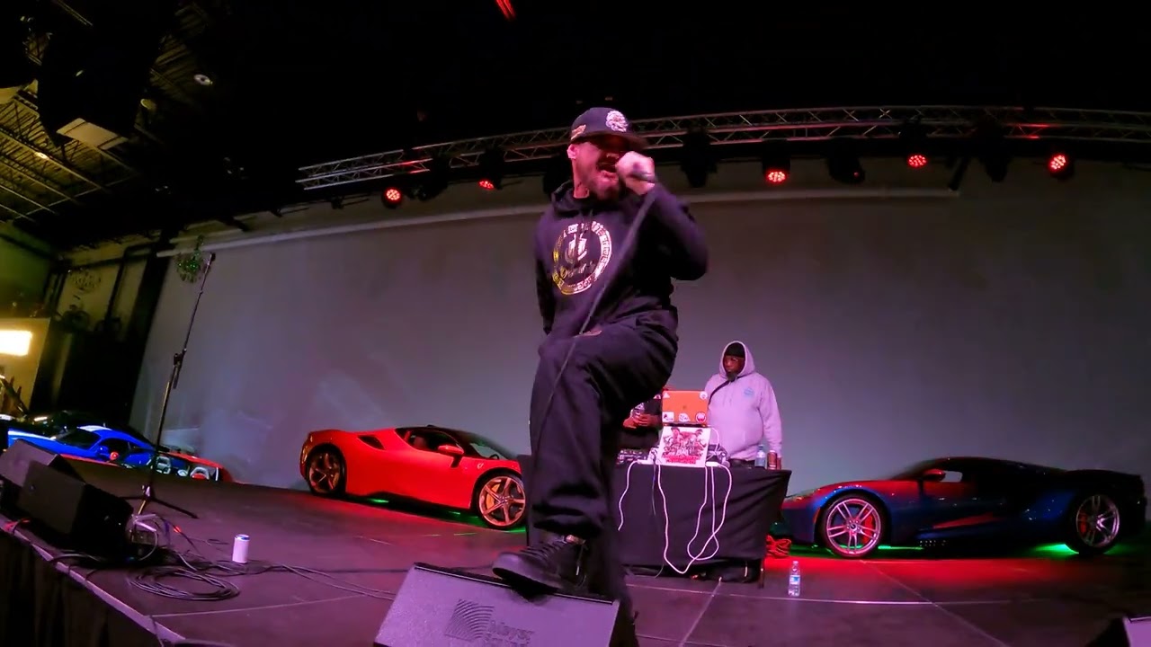 J Jigga John Bus It - Outside [LIVE @ Steele Wheels]