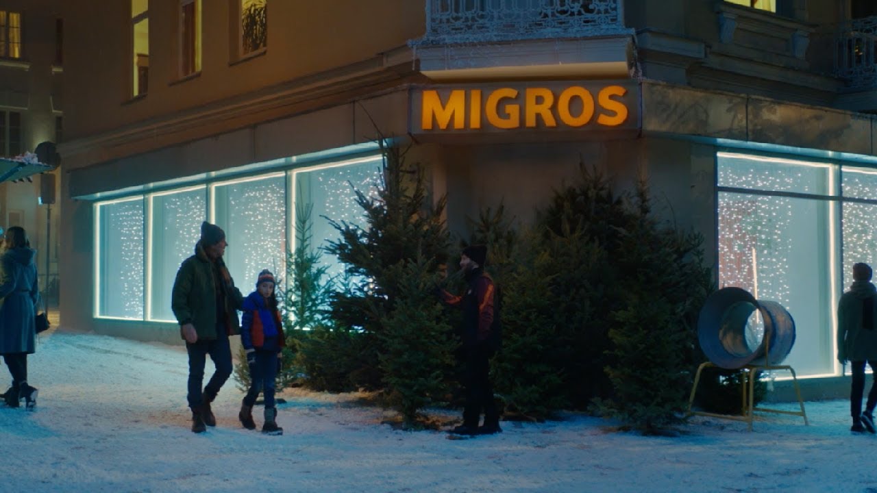 No&euml;l 2019: la chouette Mimi apprend &agrave; voler I Migros