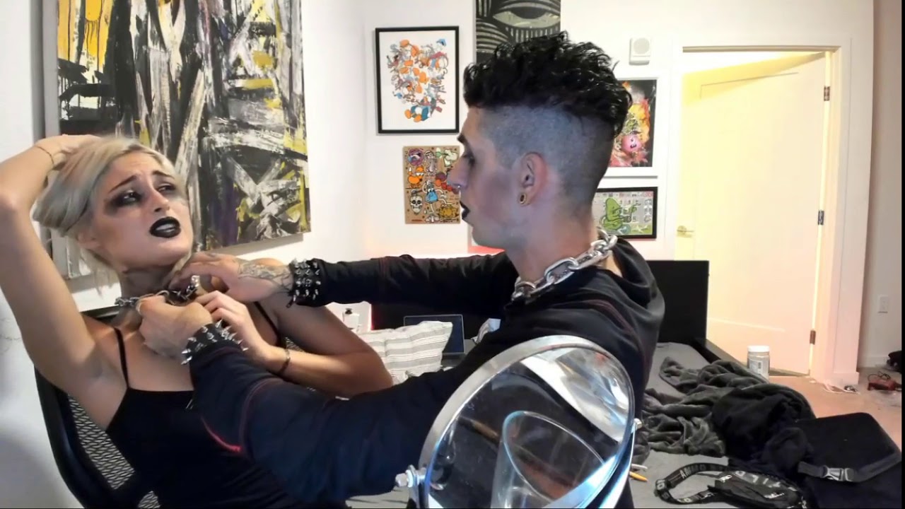 Hannah Freaks Out Putting On Choker