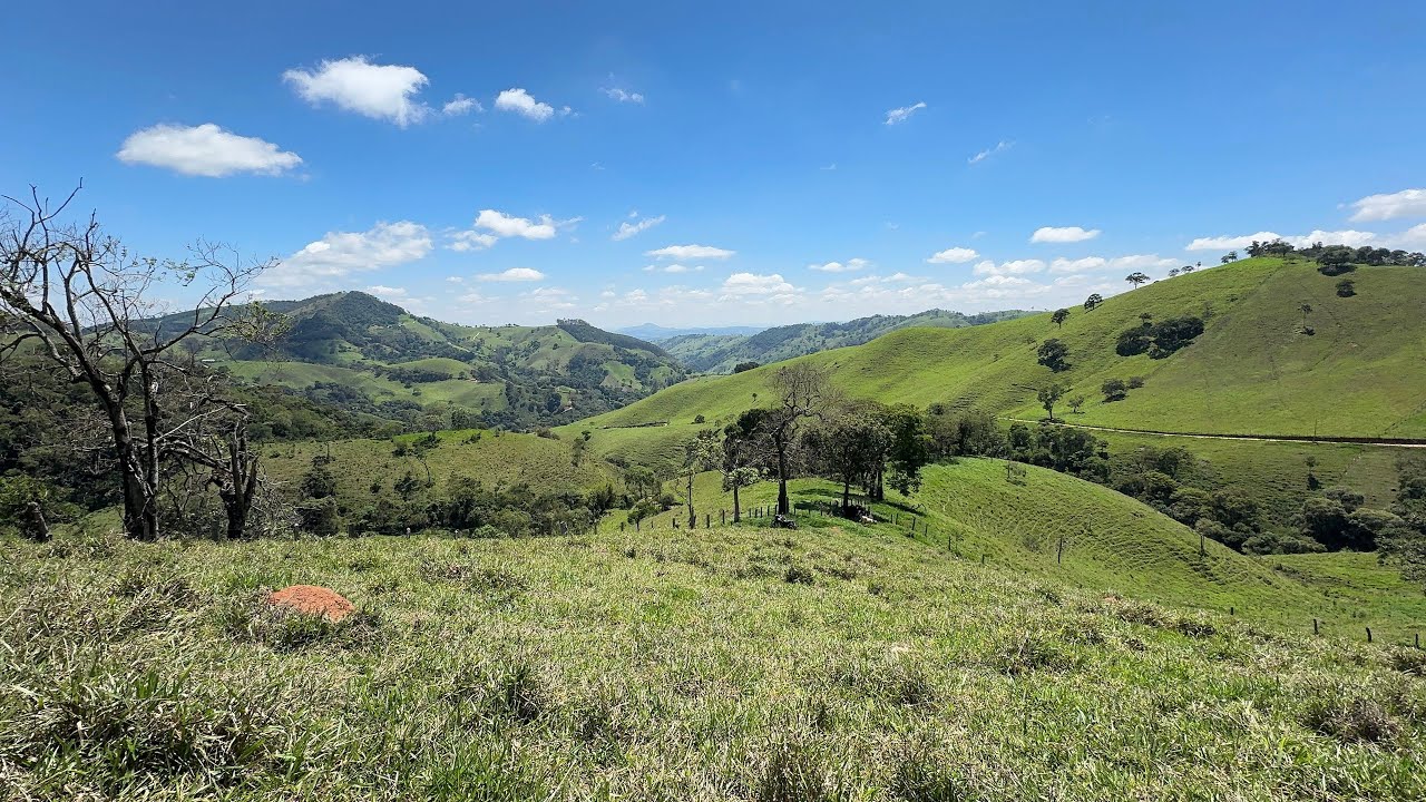 De R$170.000 por R$125.000 | Terreno de 20.000 mts | 6 km do asfalto | Cambuí MG | Vista panorâmica