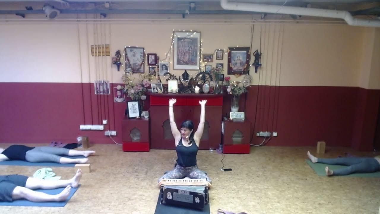 Community class (1 hr class) #liveyoga #staysafe #vinyasayoga #vinyasa [Live from Svaha Yoga]