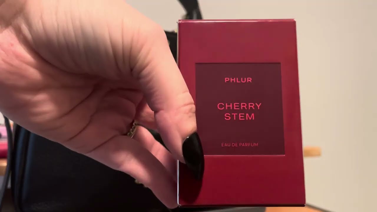 Coach Hadley Crossbody in Black What’s in My Bag (SO MUCH FITS!) + Charms