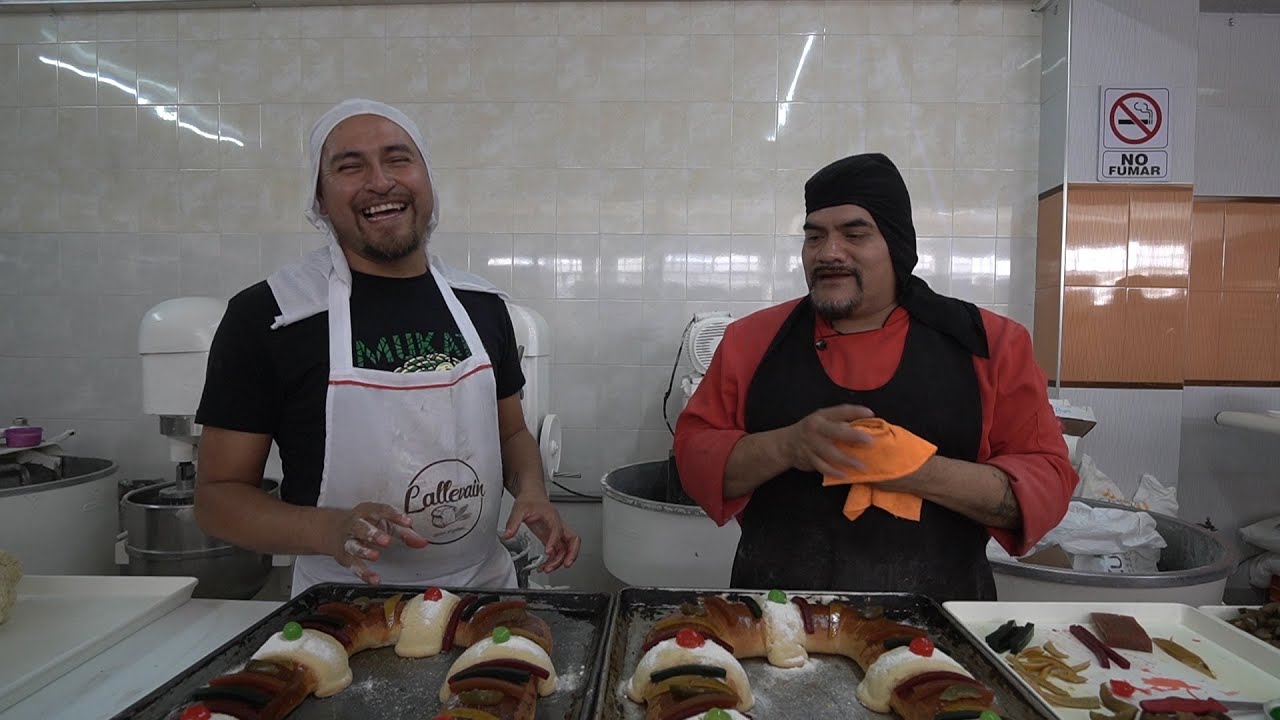 Preparando la TRADICIONAL ROSCA DE REYES ft. Gabriel Solis