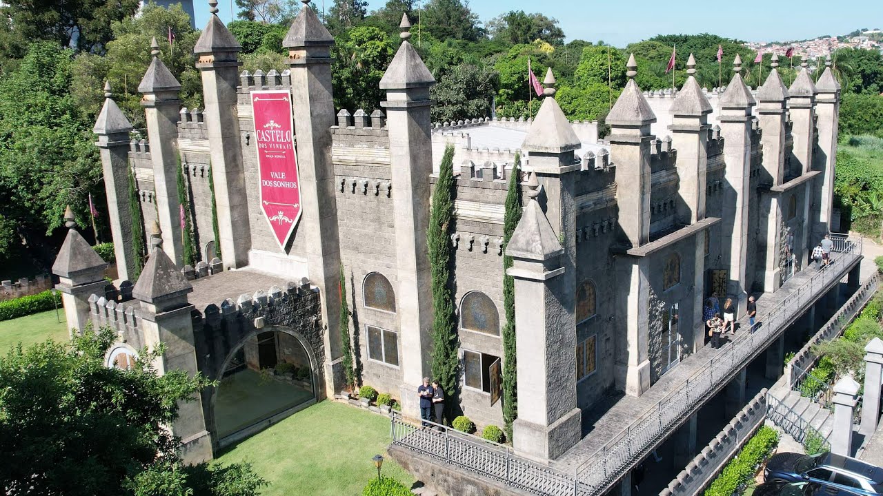 UM CASTELO NO BRASIL
