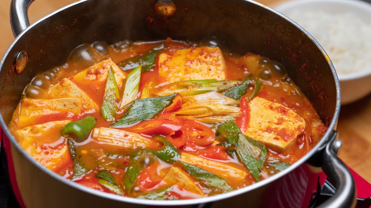 Лучшее корейское рагу на зиму - Kimchi Jjigae (김치 찌개) - Kimchi Stew