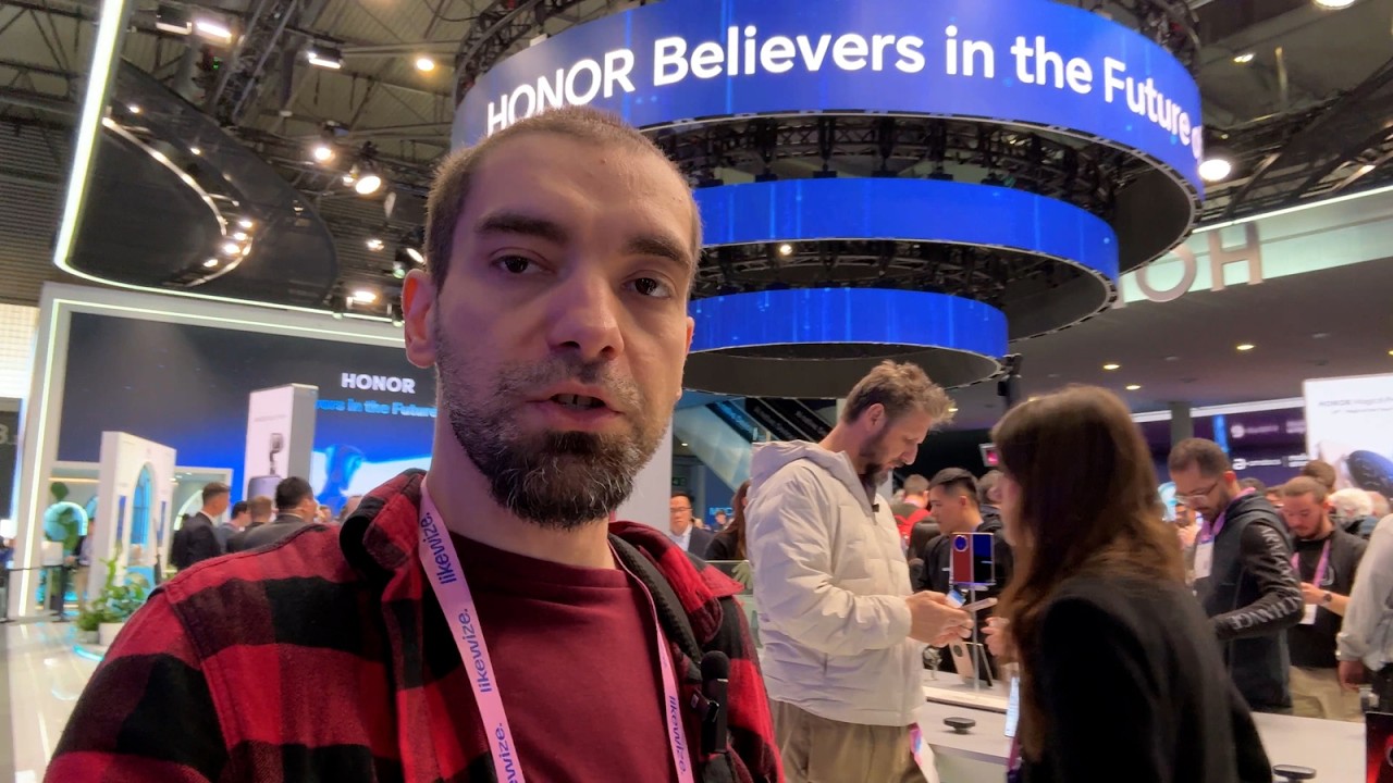 Tur stand HONOR la MWC 2026: Robot Phone, Magic V6 și robot umanoid în acțiune