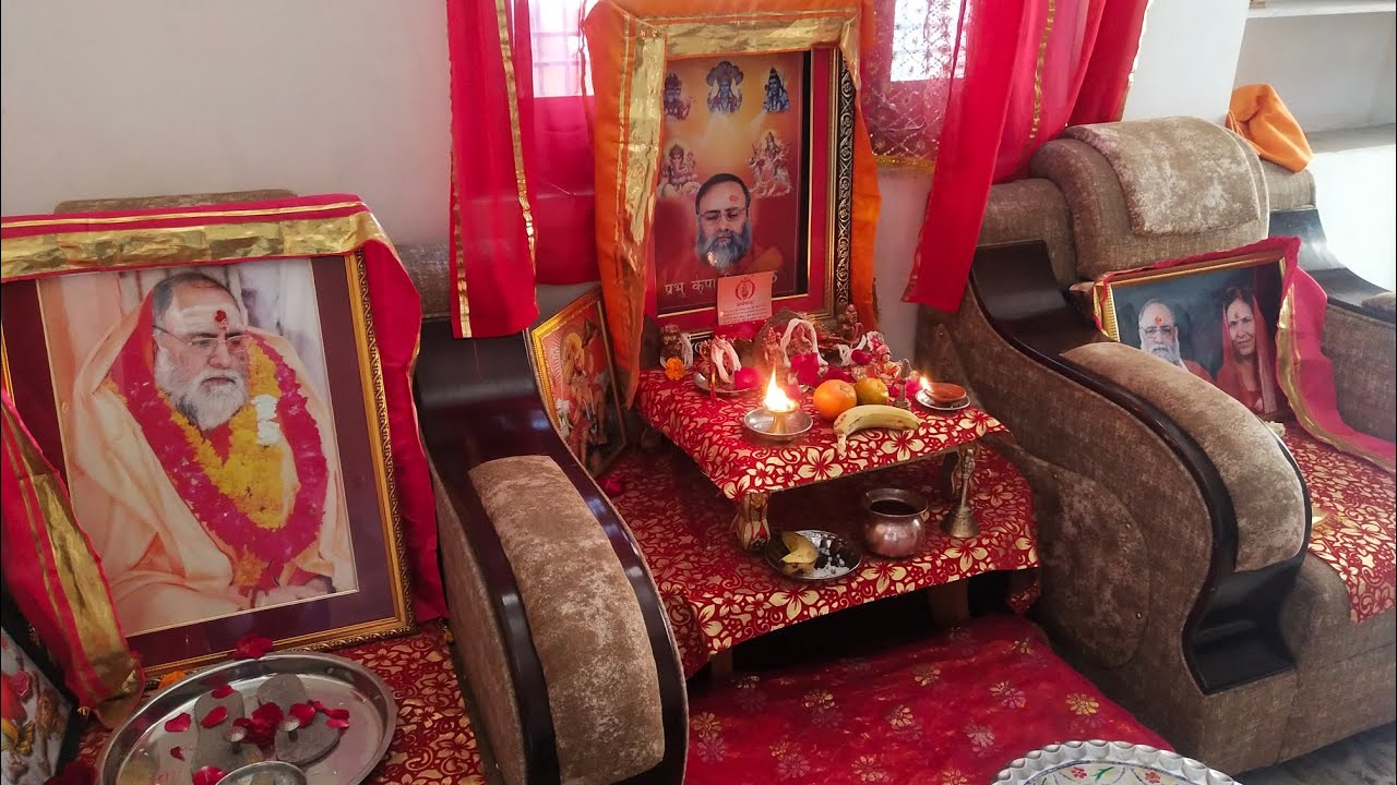 Sunday  Laxmi narayan Dham Udaipur Rajasthan... Kumar swami ji jai gurudev jai guru maji 🙏🙏♥