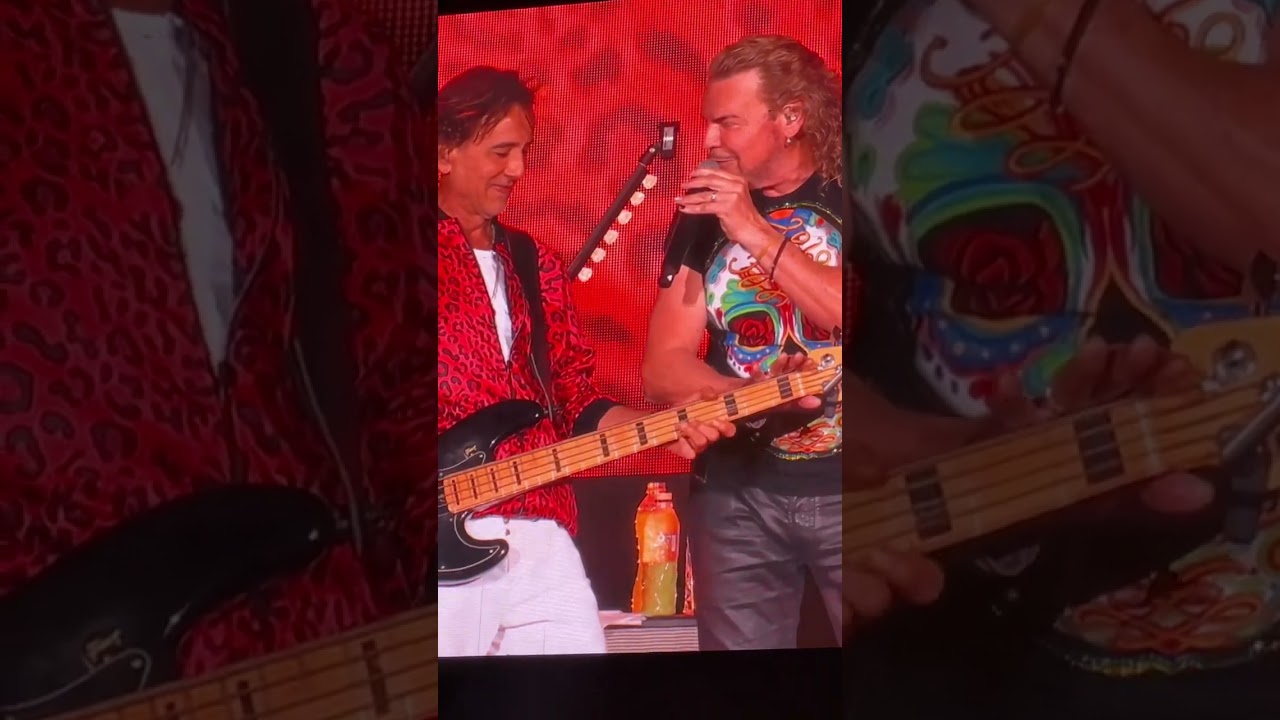 Fher Intentando hacer hablar a Juanito de Man&aacute; - video en mi canal #mana  #concierto #guadalajara