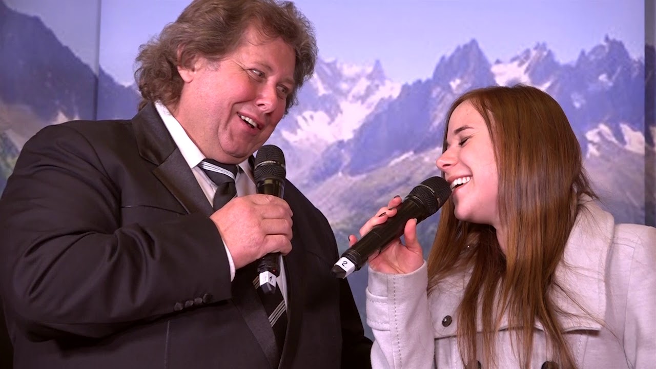 Michelle Kissling & Marcello Alexander   Fang das Licht Weihnacht H264 HD720p 25fps 10MBits  9dB