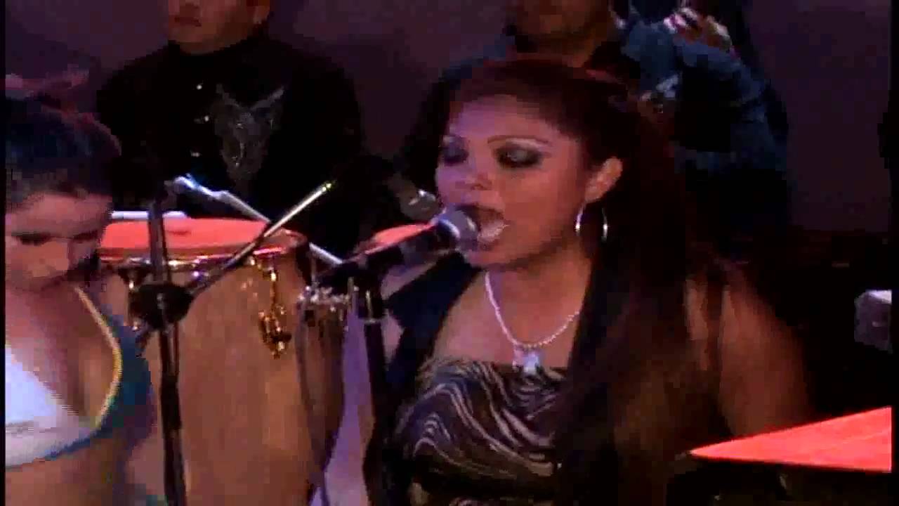 LORENA ESQUERRE Y ORQUESTA 