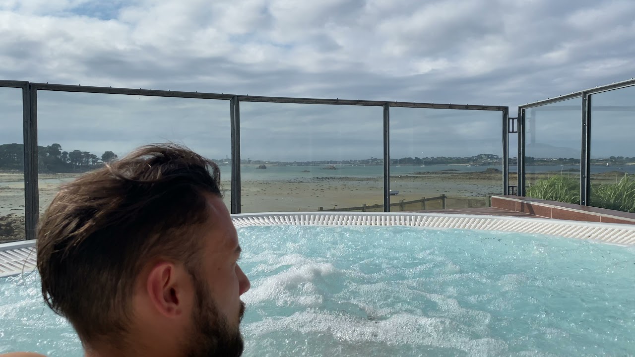 Thalasso & SPA Valdys Roscoff - Vue du Ciel 4K