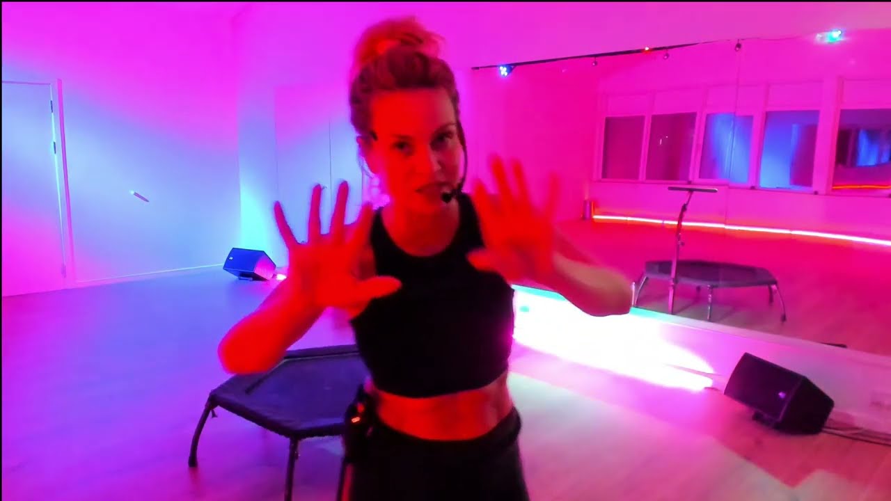 TRAMPIT&copy; 17 - Best Beginners Level Rebound Class Fitness on home Trampoline. With 90s Dance Vibe