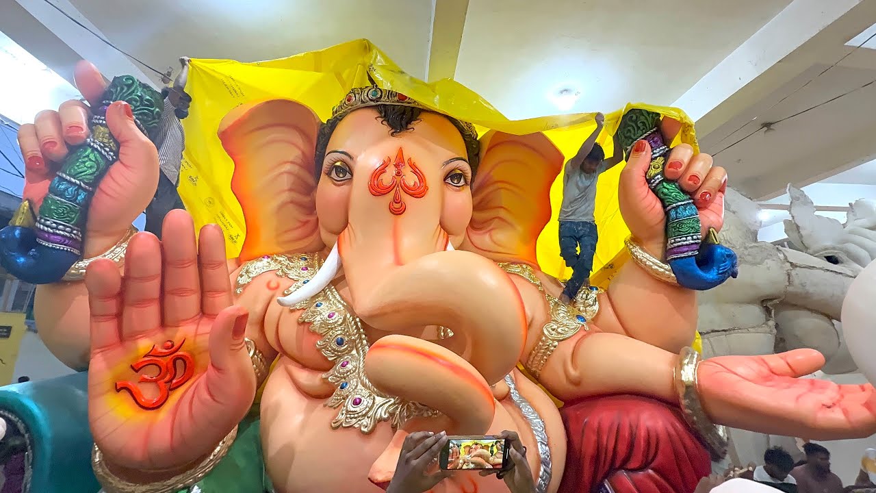 Yuva Mitra Youth Vemulawada Ganesh Aagman 2025 | Big Ganesh Aagman at Dhoolpet |