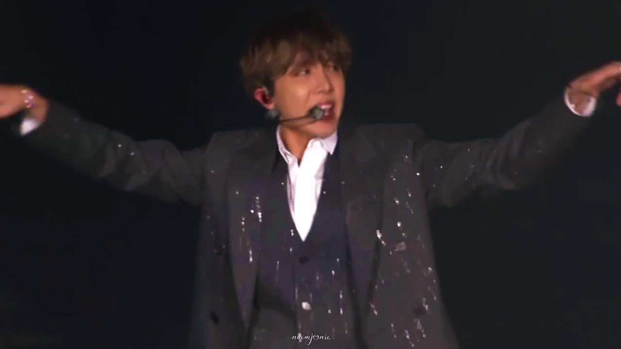 Dionysus [Japanese Version] Live Performance  by naomjoonie