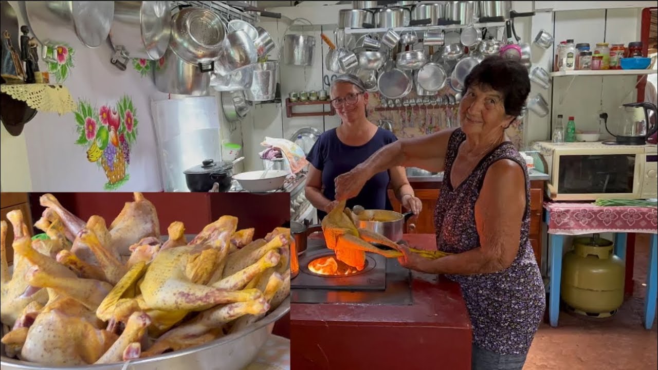 Hoje Dia de lidar Com frango caipira￼ no sítio da dona Maria da casa de chão