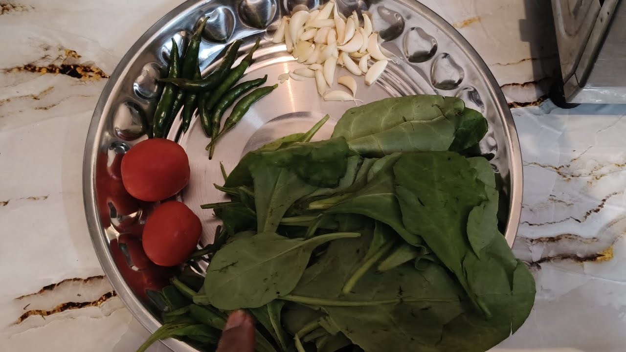 PALAK KI BHAJI ||AASAN TARAH SE BANNE WALI PALAK KI BHAJI||EASY PALAK||Aqsa Shaikh Vlogs||