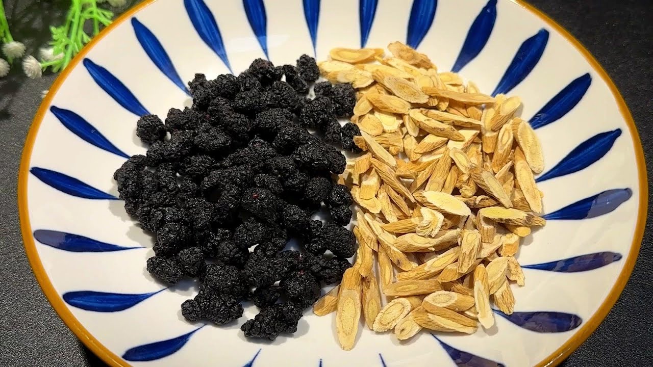 把黃芪和桑葚搭配在一起，沒想到作用真厲害，解決很多朋友的困擾【百變小廚坊】#黃芪 #桑葚 #桑葚作用
