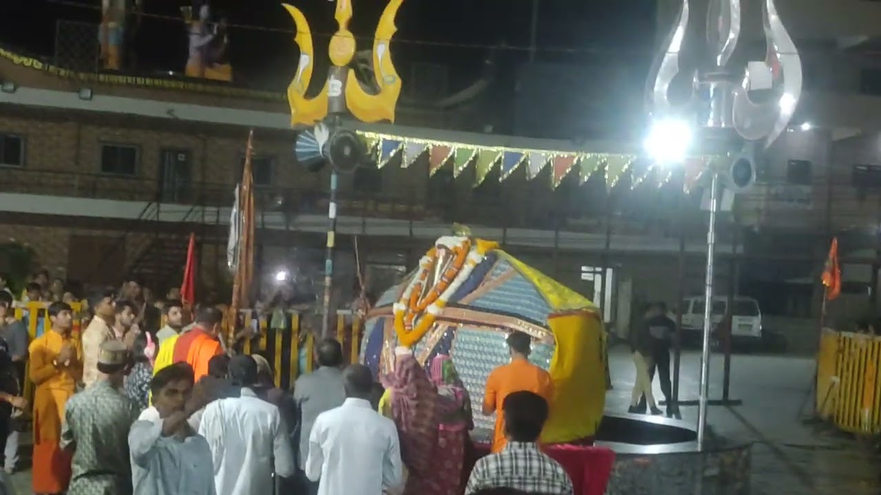  सीहोर बाबा प्रदीप मिश्रा 🔱🙏 / बाबा प्रदीप मिश्रा के हाथों से सीहोर शिवलिंग की आरती 12 February 2026