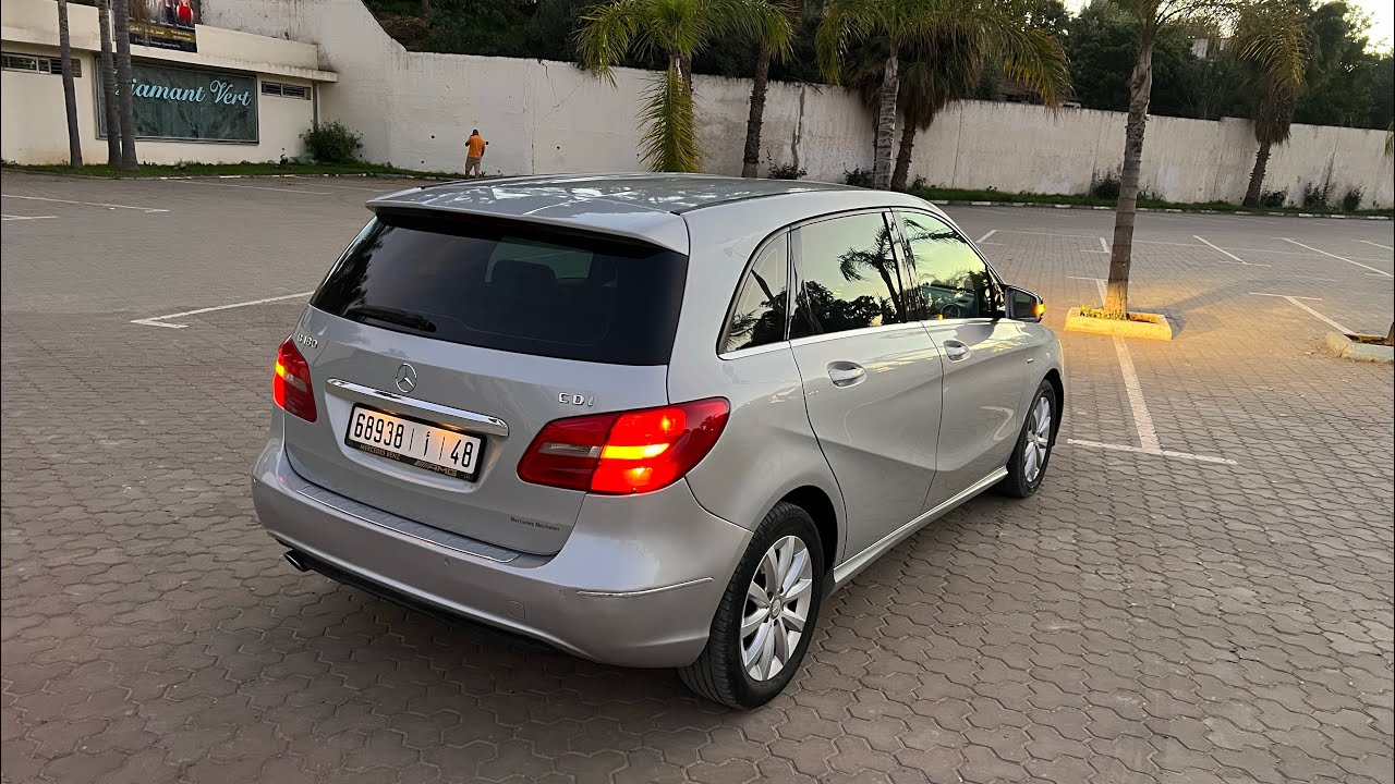 من سيارات اقتصادية ف مرسيدس ف وراق و كونسوماصيون  Mercedes b180   رقم هاتف ”0609270655