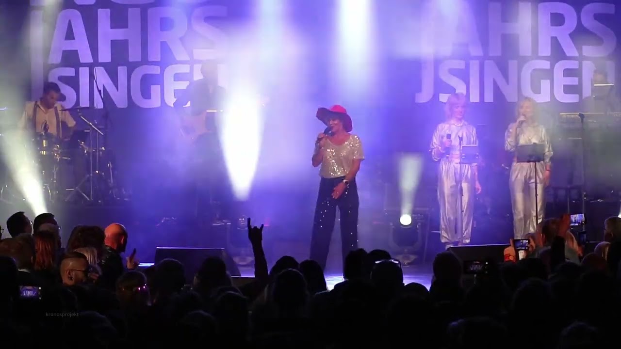 Neujahrssingen Leipzig 2025 - Sky Pub - Nina Hagen - Du hast den Farbfilm vergessen
