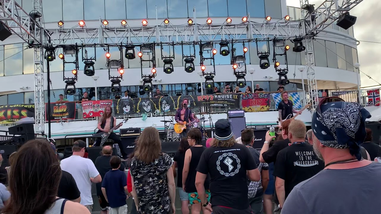 The New Roses / One More for the Road - KISS Kruise 9 (11/2/2019)