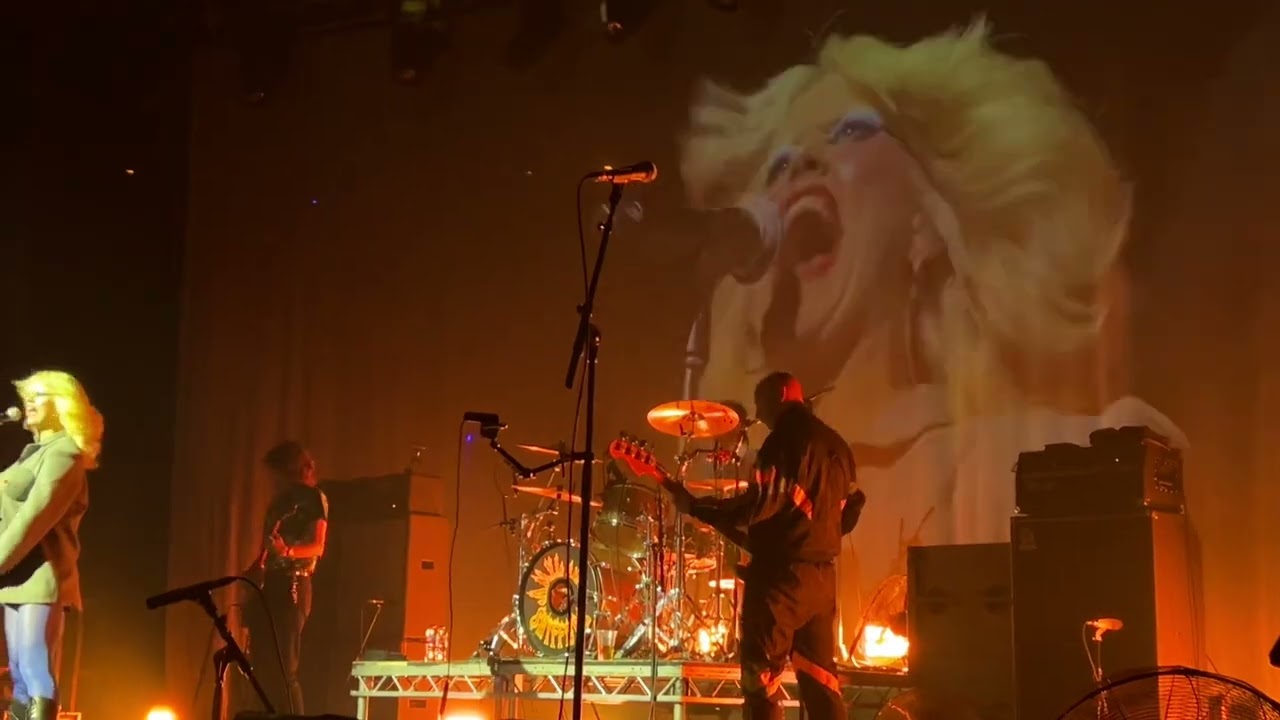 AMYL & THE SNIFFERS - DOING IN ME HEAD, CAMDEN ROUNDHOUSE 15th NOV 2024