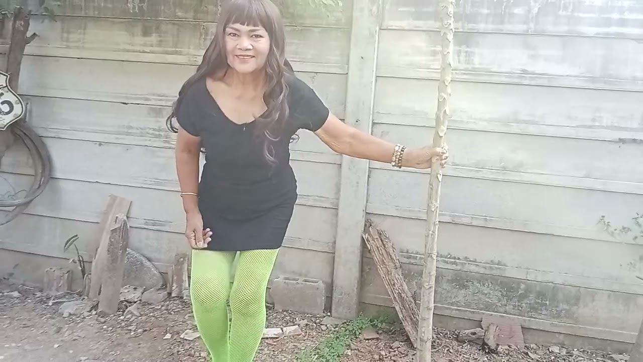 Green Fishnet Tights & Mula Heels l Elegant Garden Walk Outfit