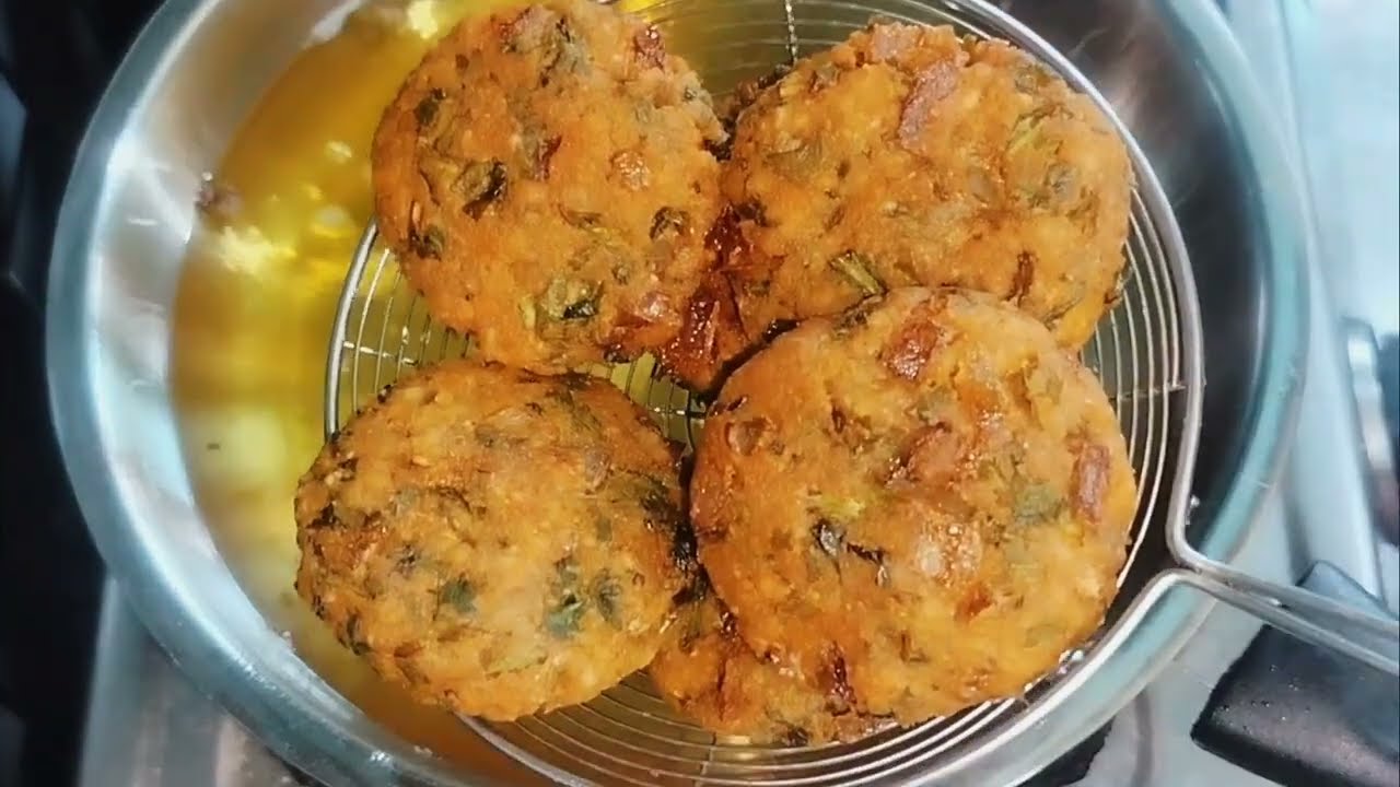 స్నాక్స్ తినాలనిపిస్తే కట్ట పాలకూరతో కప్పు అటుకులతో వడ చేసి చూడండి భలే ఎంజాయ్ చేస్తూ తింటారు 😋 vada