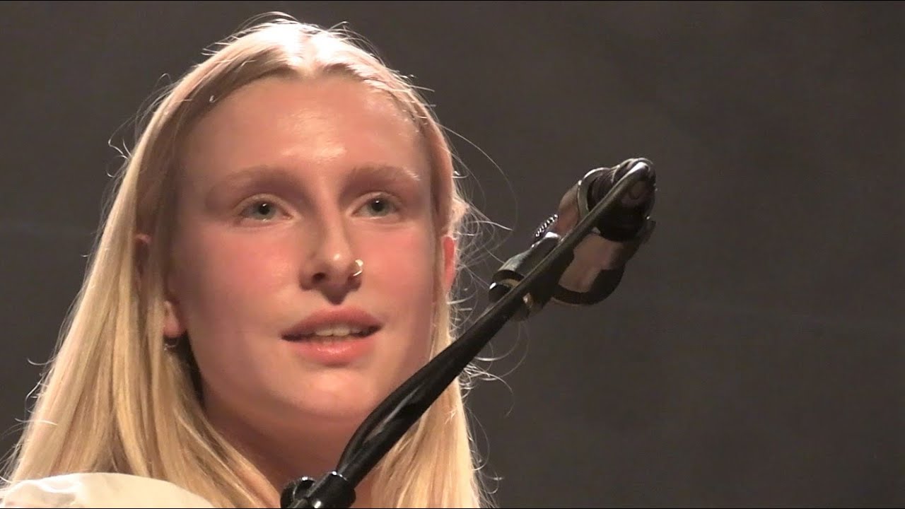 BILLIE MARTEN live at Crossing Border in The Hague
