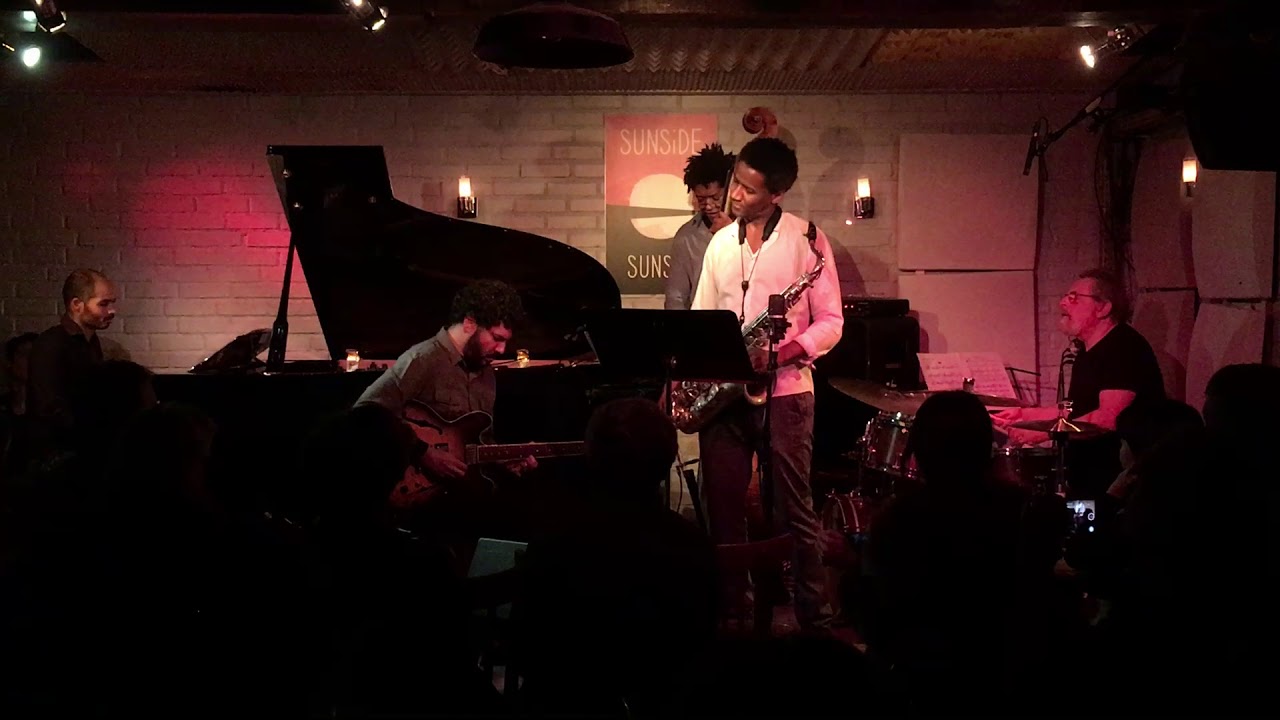 VINÍCIUS GOMES IN PARIS (feat Andre Ceccarelli PhilippeB. Powell Irving Acao Felipe Cabrera)