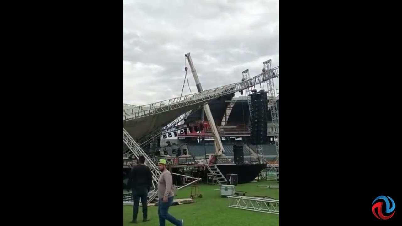 Se derrumba escenario de Los Tucanes de Tijuana en Sonora