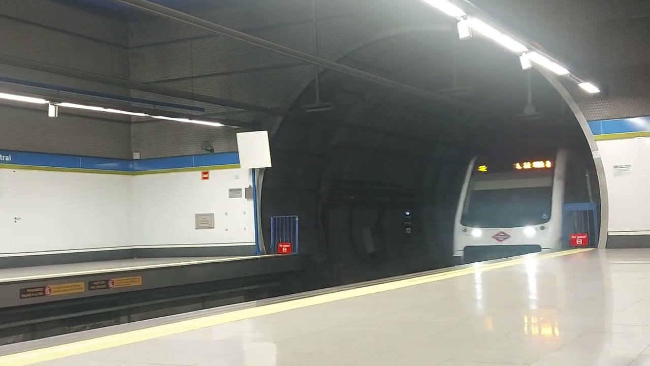 Metro de Madrid: 8450 Entrando en Leganés Central (L12)