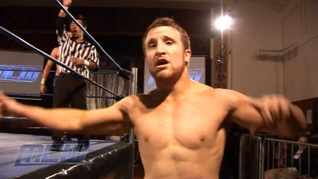 MCW FULL MATCH FRIDAY - Dowie James vs. Travis Banks (Caged Warfare 2015)