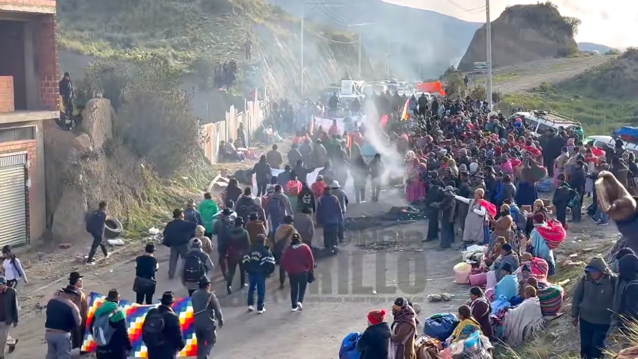 Bolivia Organizaciones Masifican marchas y bloqueo Nacional contra Rodrigo Paz y su decreto