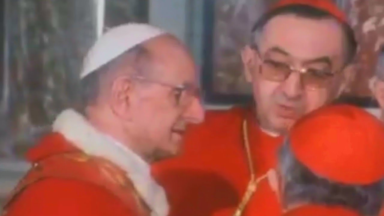 Papa Paulo VI abençoa a 