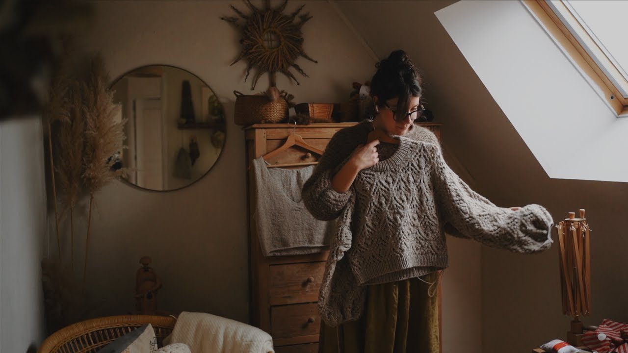 January / February knitting vlog: new sweaters on my needles.