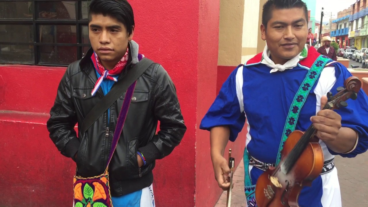 Popurrí grupo Huichol