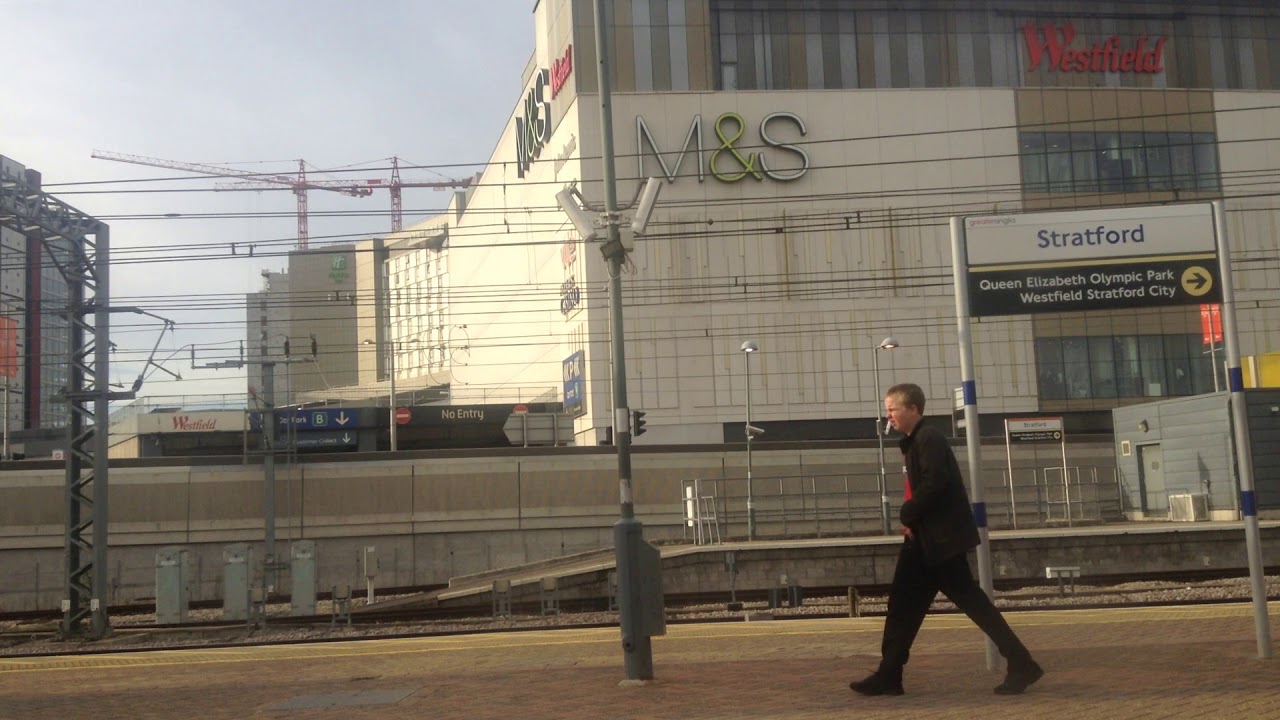 TFL Visual - Class 315 - TFL Rail - London Livepool Street - Ilford Station