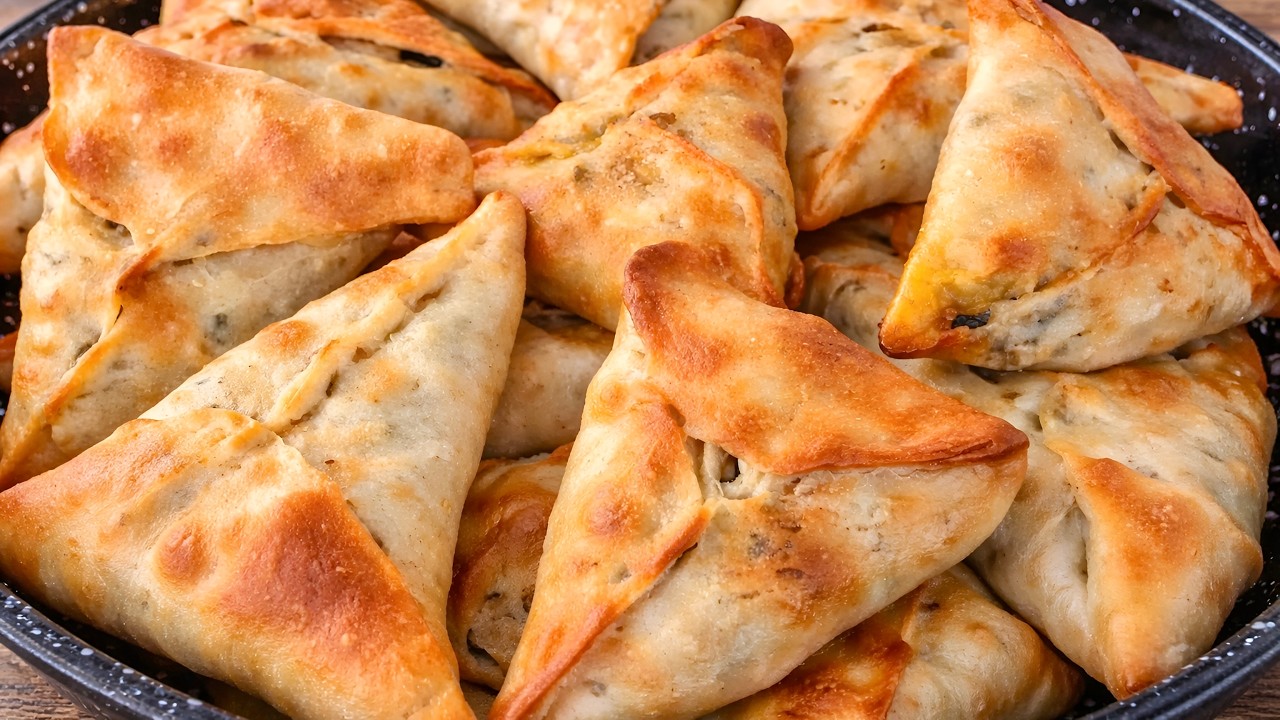 👉ISPANAK MEVSİMİ GELDİĞİNDE TEPSİ TEPSİ YAPIYORUM YİYENLER BAYILIYOR 💯 KAPIŞ KAPIŞ GİDEN ÜÇGEN BÖREK