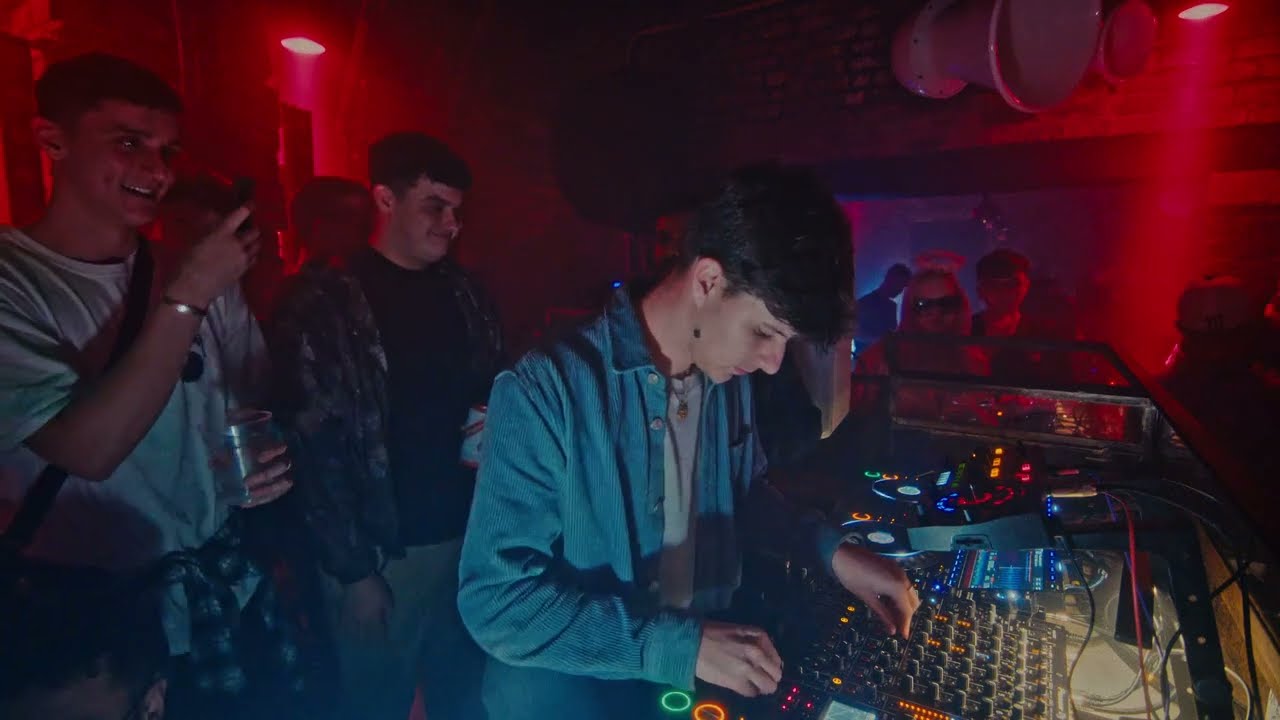 Robbie Doherty b2b Ozzie Guven Live Set at Joshua Brooks Manchester | BlouTV